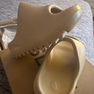 Yeezy slide desert sand